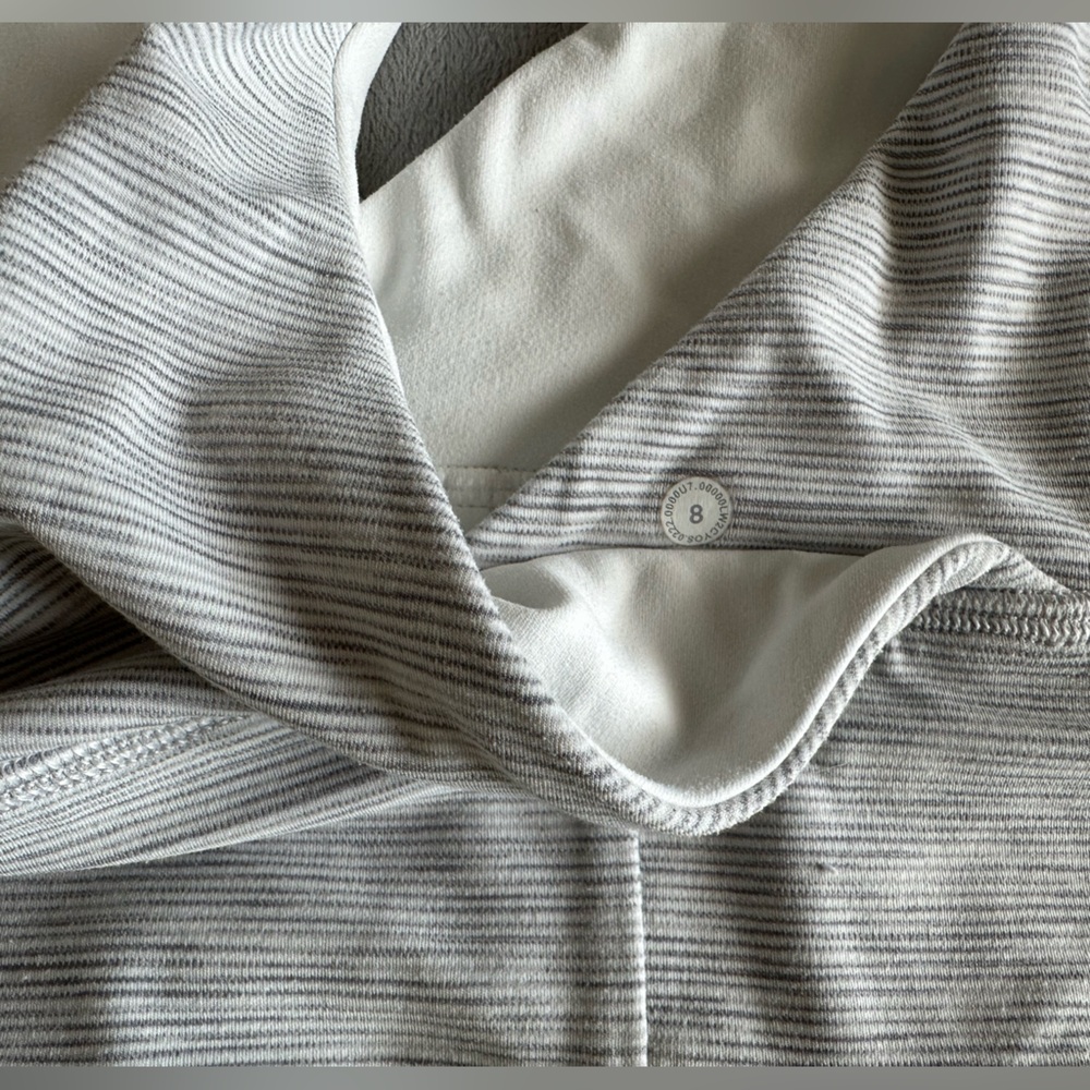 lululemon Align Reversible Bra *light Support A/B Cup - Picture 3 of 5